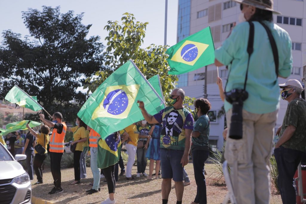 Contar une todos movimentos em apoio a Bolsonaro na capital!